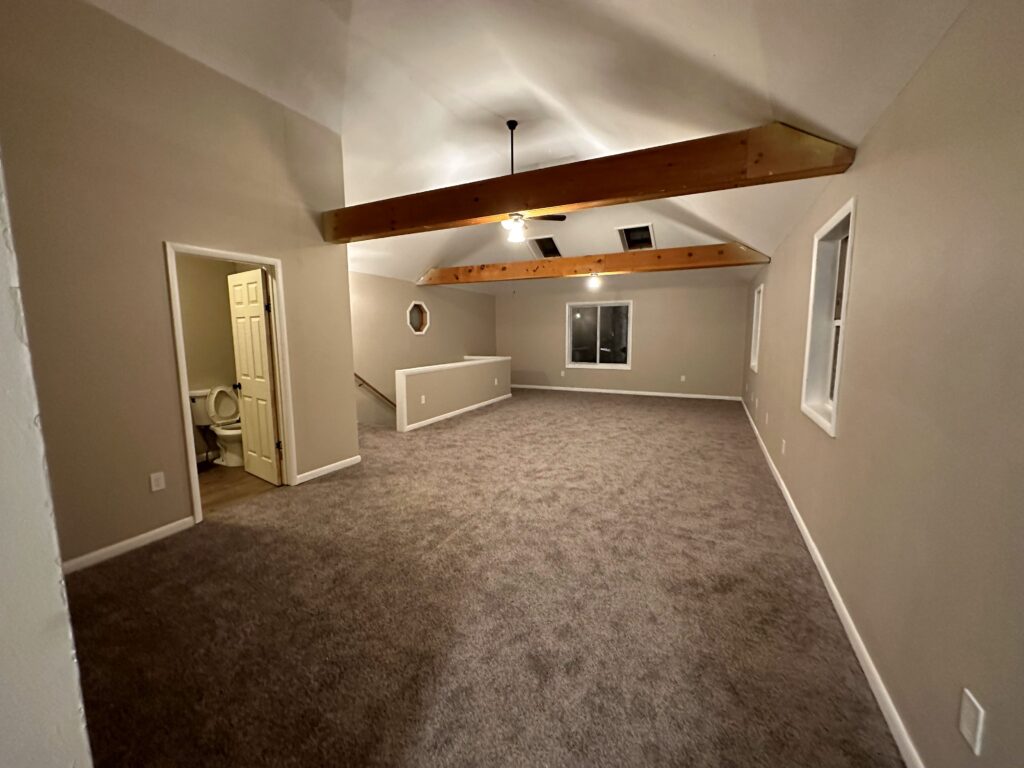 room with gray floor