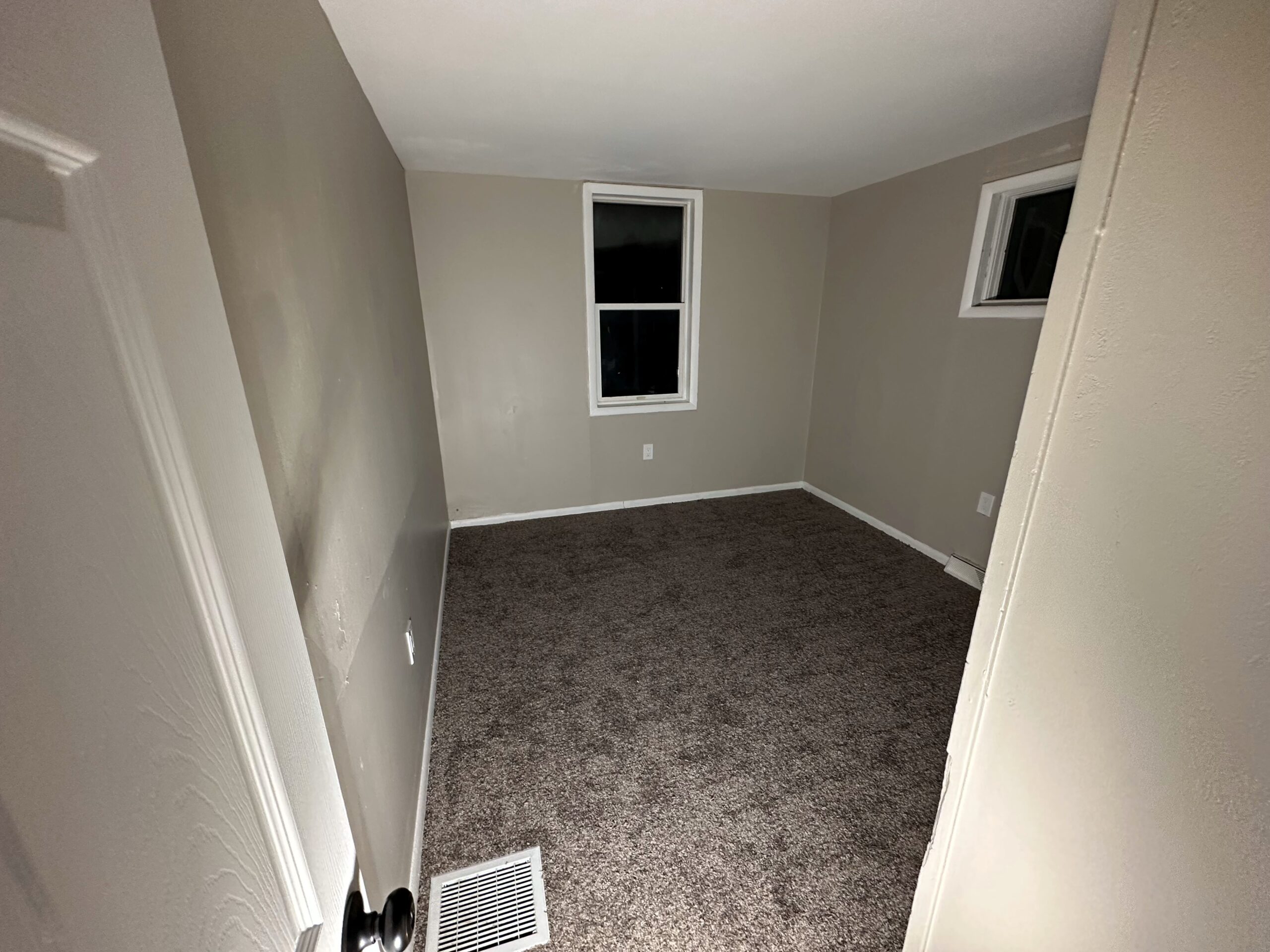 room with gray floor