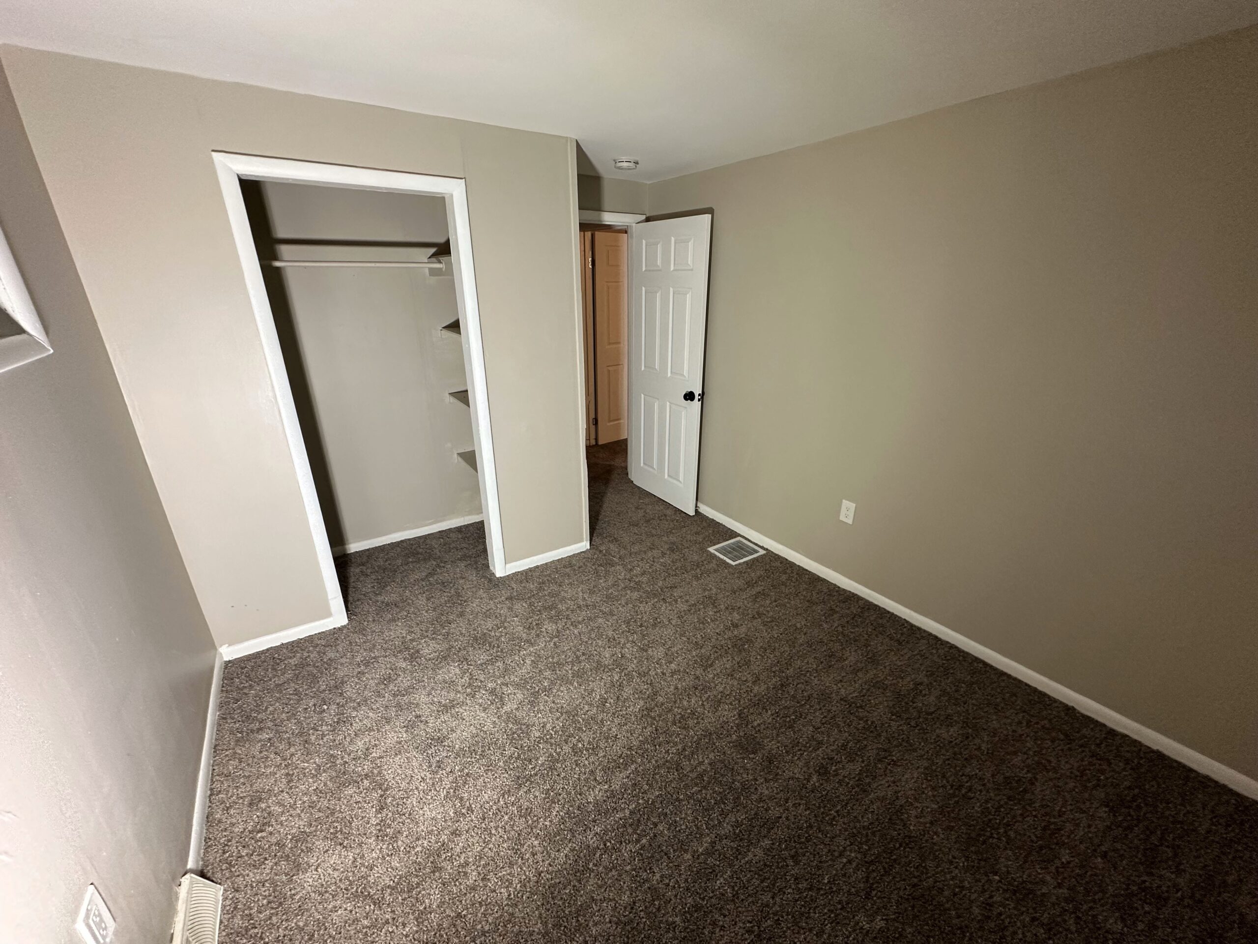 room with gray floor