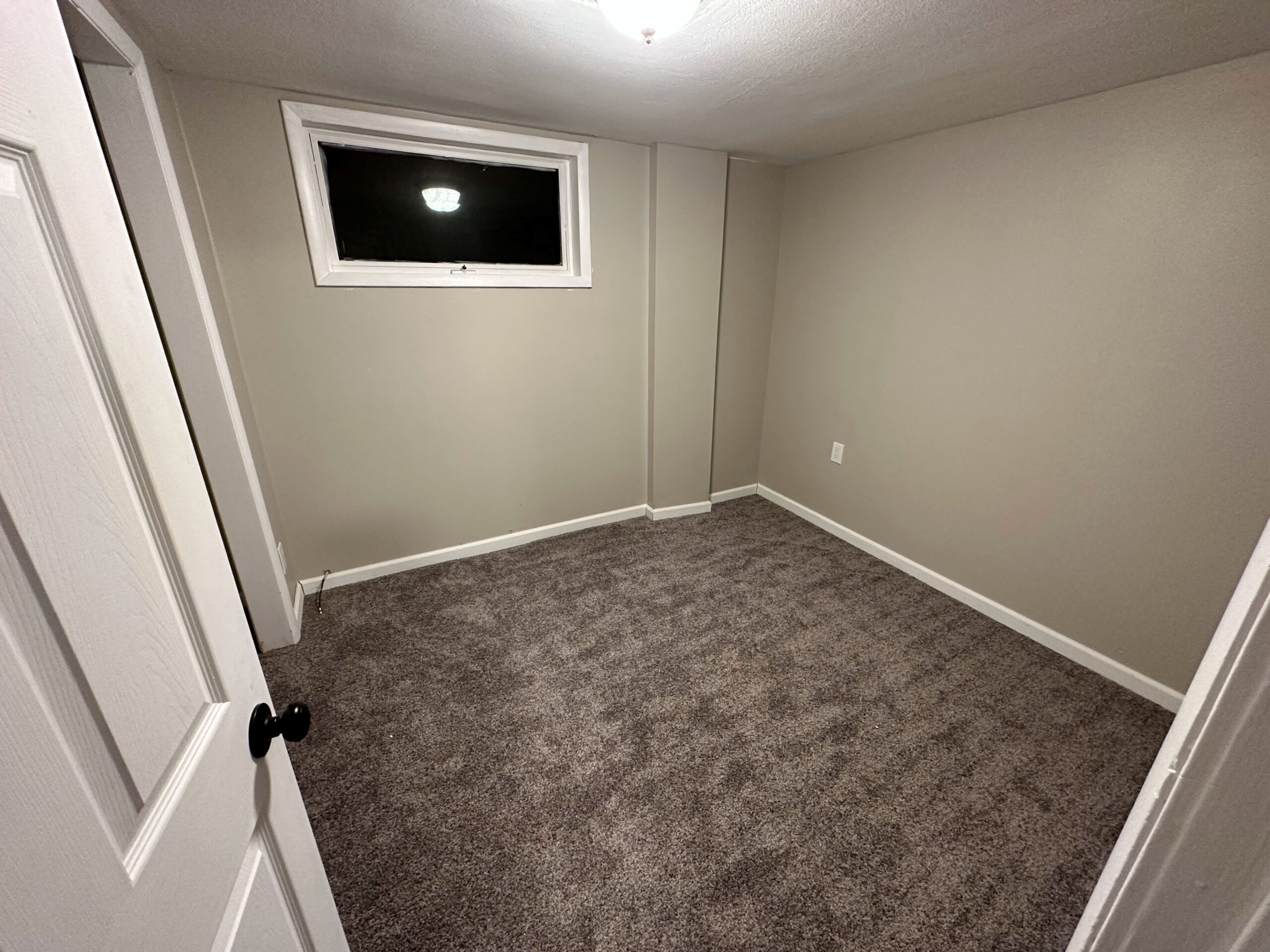 room with gray floor